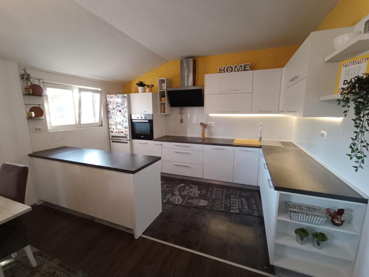 Apartman Brigita Apartment Biograd Na Moru Exterior foto